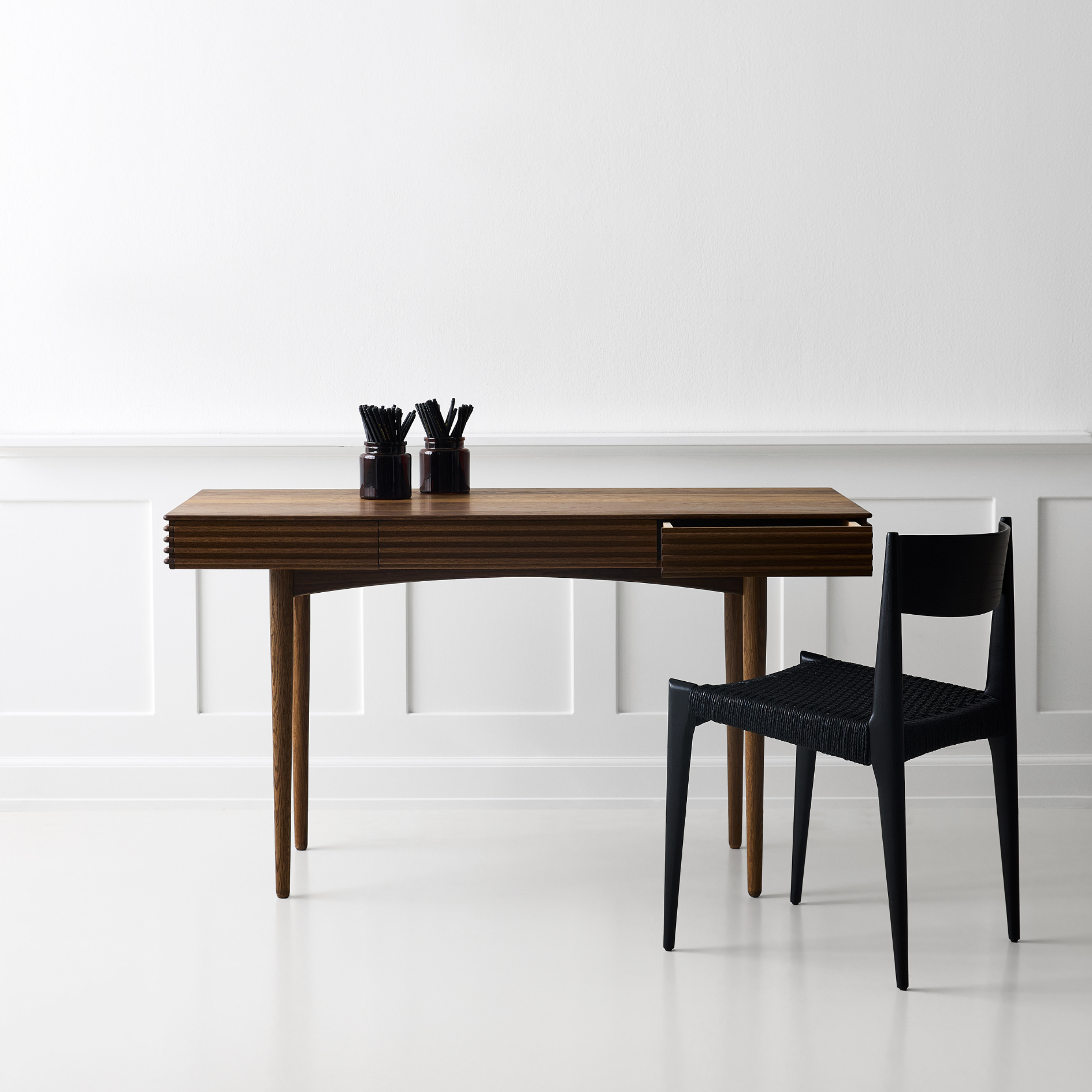 Groove Desk